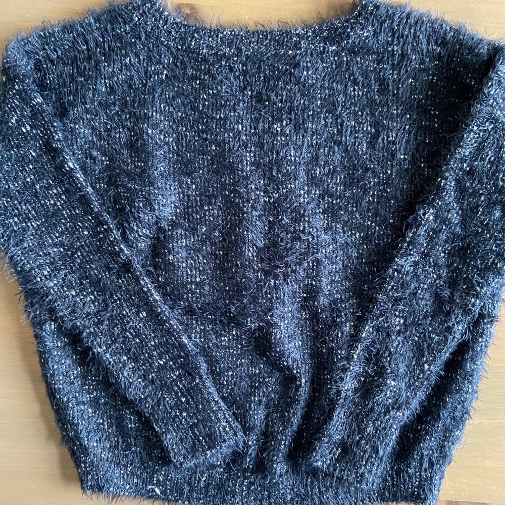Express Sweater - Picture 3 of 4